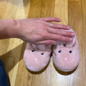 Gently worn warm, cozy ll bean slippers size 5-6 toddler